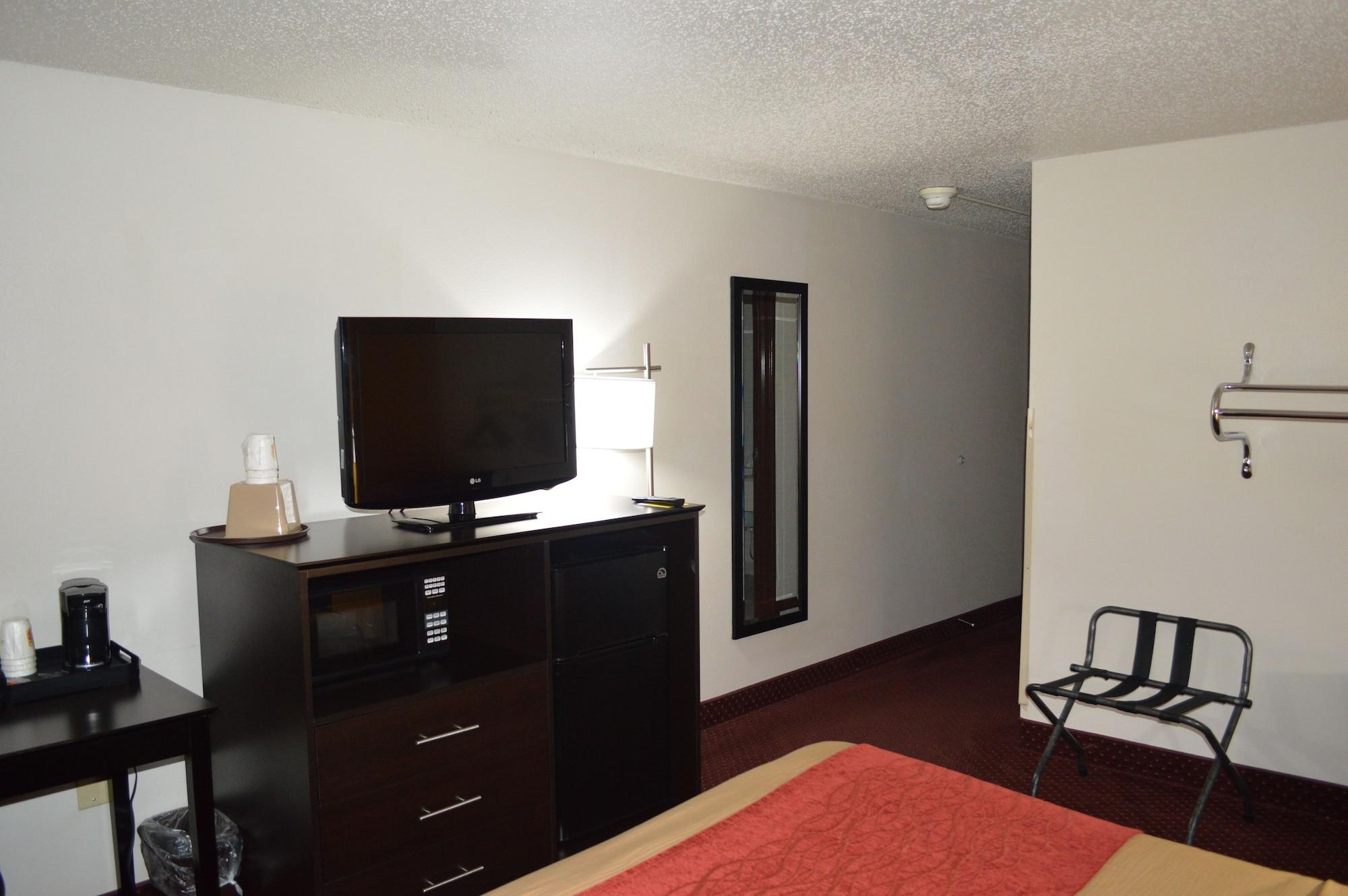 Super 8 By Wyndham Ames Hotel Exterior photo