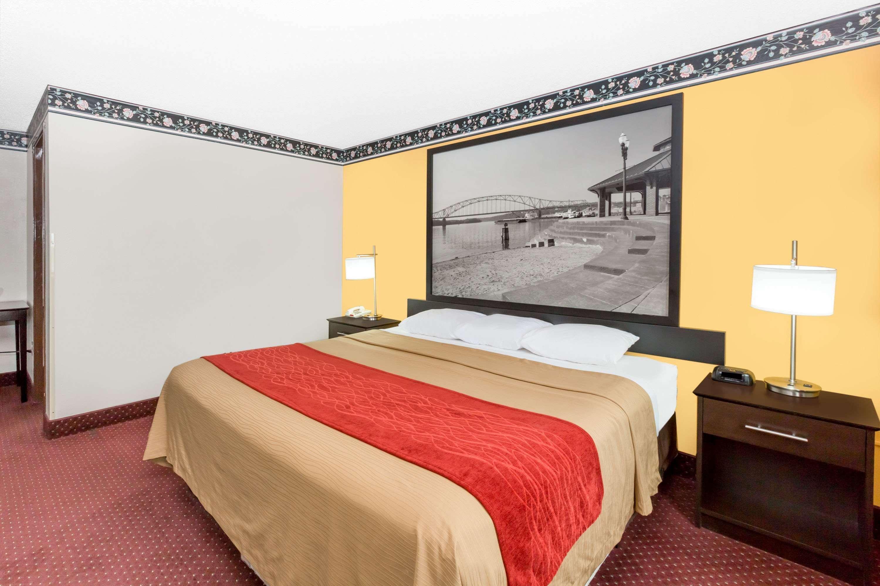 Super 8 By Wyndham Ames Hotel Exterior photo